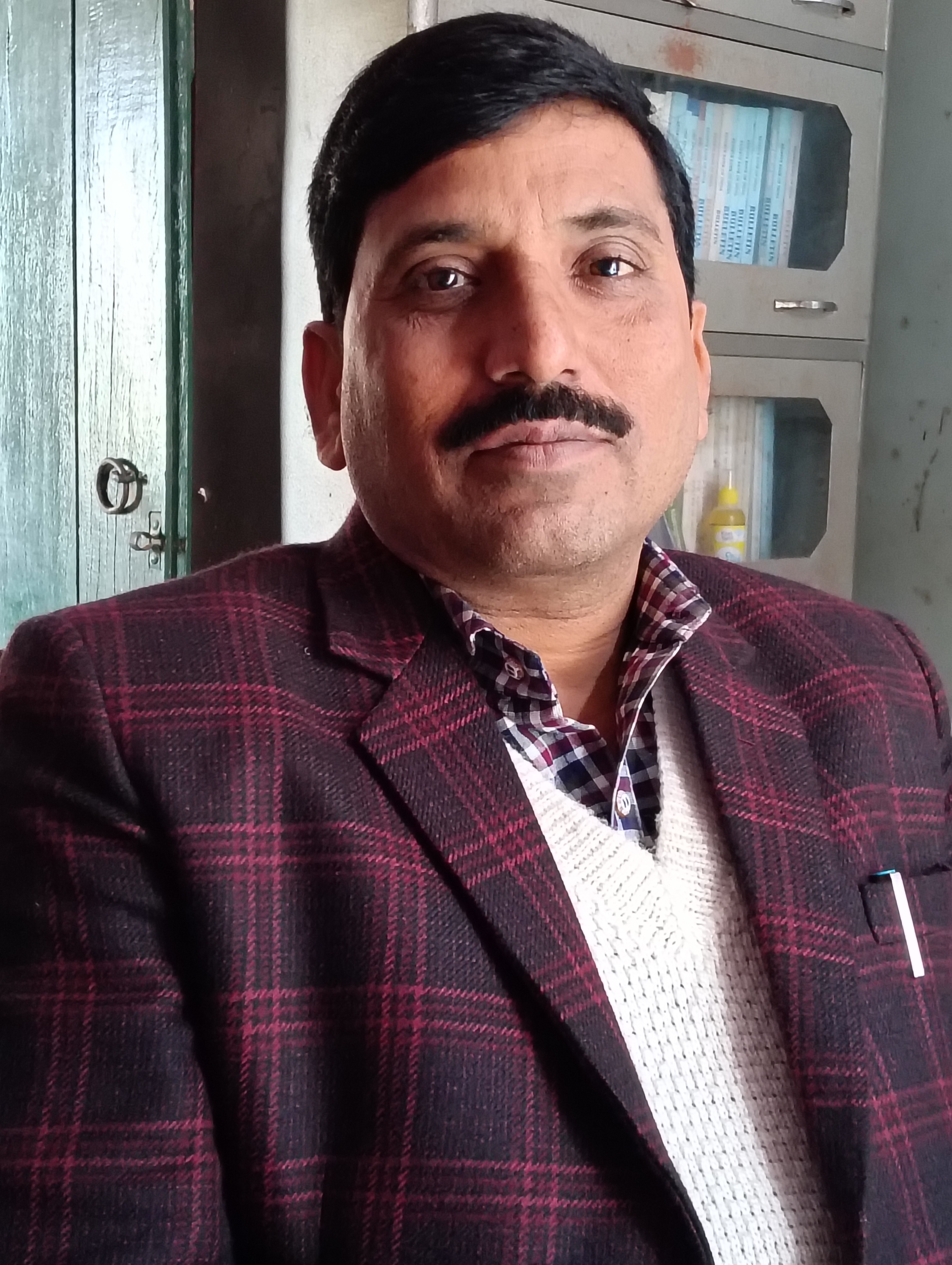 Dr Kamlesh Kumar